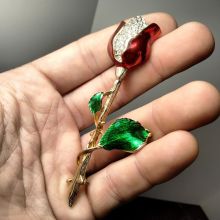 rose brooch